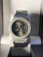 Hublot Men's Luxury Watch with Stylish Dial and Adjustable Strap